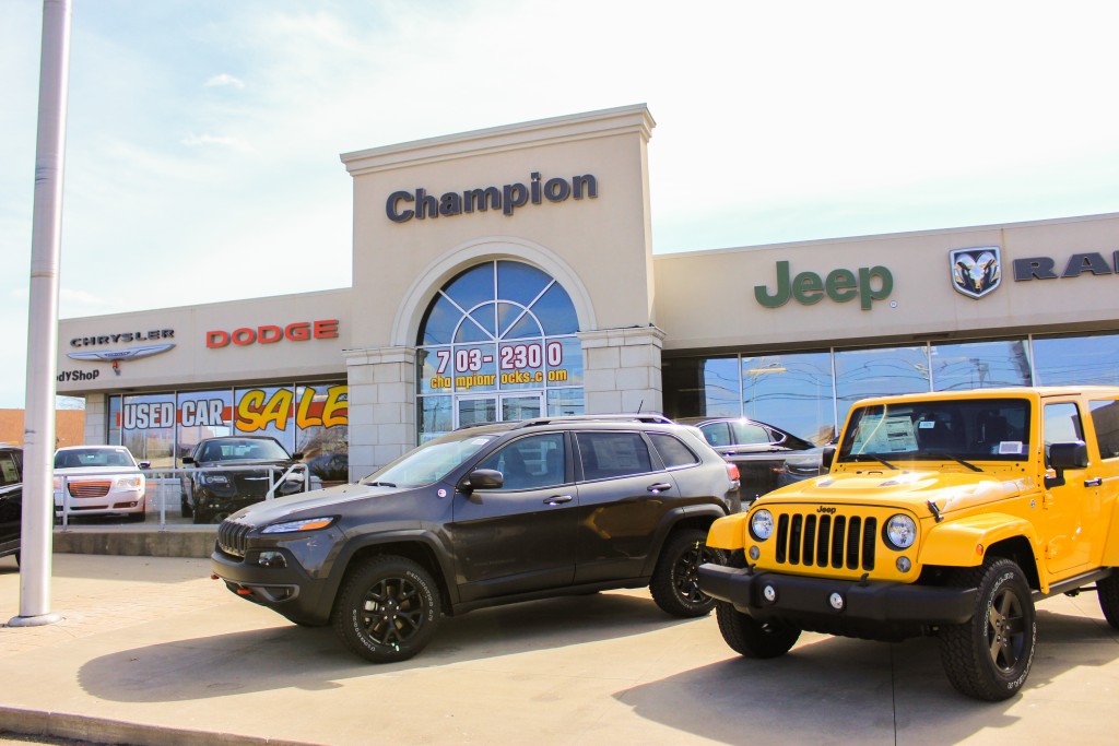 Chrysler Dealer l Champion Chrysler l Lansing MI