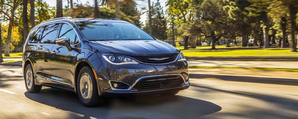 chrysler minivan 2018