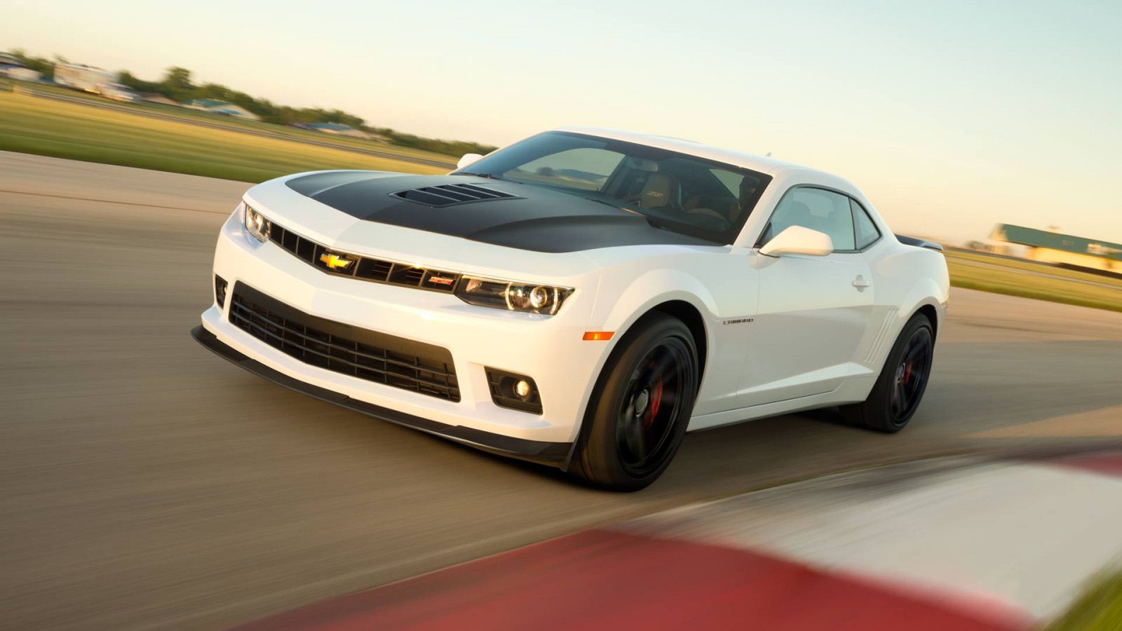 The 2014 Chevy Camaro Features High Performance Trim Levels