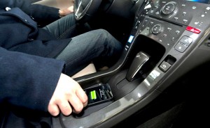 GM Set to Offer Wireless Charging for Smartphones in Some 2014 Models 
