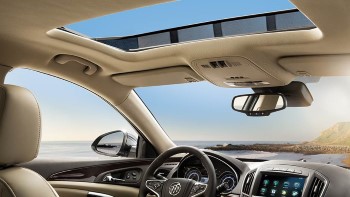 2016 Buick Regal Interior