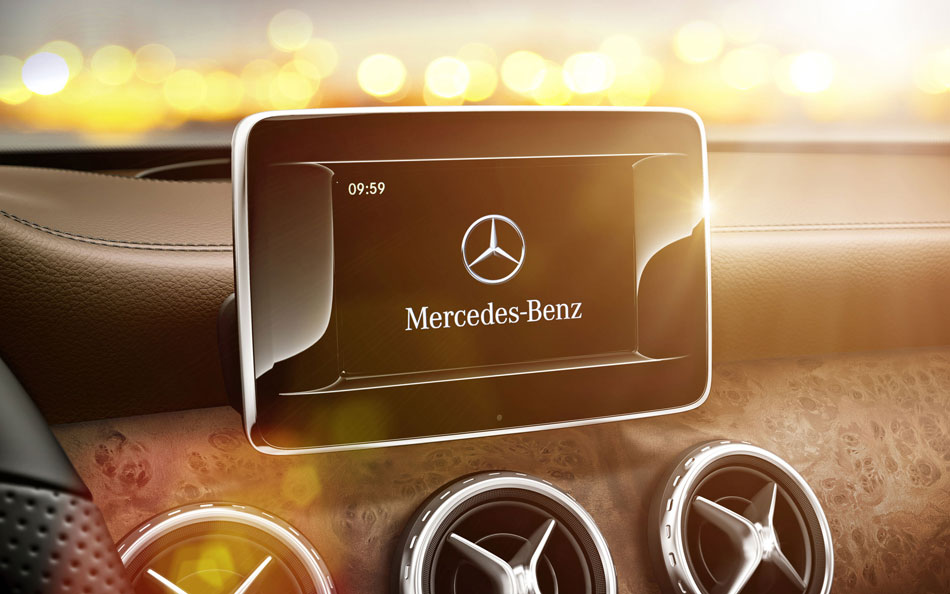 Mercedes-Benz Touchscreen