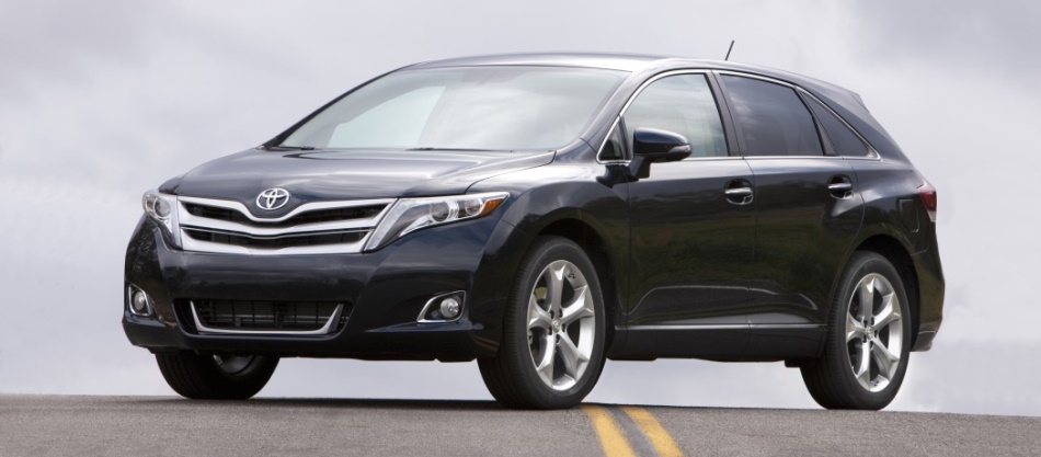 2014 venza side view on the road