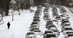 CHICAGO - FEBRUARY 02: Cars sit in the northbound lanes of Lake Shore Drive after accidents and drifting snow stranded the drivers during last night's blizzard February 2, 2011 in Chicago, Illinois. As of late morning over 20 inches of snow had fallen, making this snowstorm the third largest recorded in the city. (Photo by Scott Olson/Getty Images)